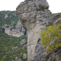 Photo de France - Le Cirque de Mourèze et le Lac du Salagou